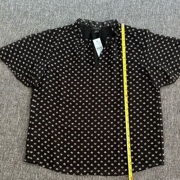 Ann Taylor Black Blouse with White Floral Design - Picture 3 of 4